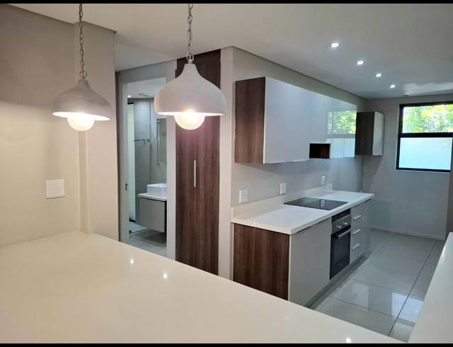 2 BEDROOM APARTMENT FOR SALE IN MENLO PARK